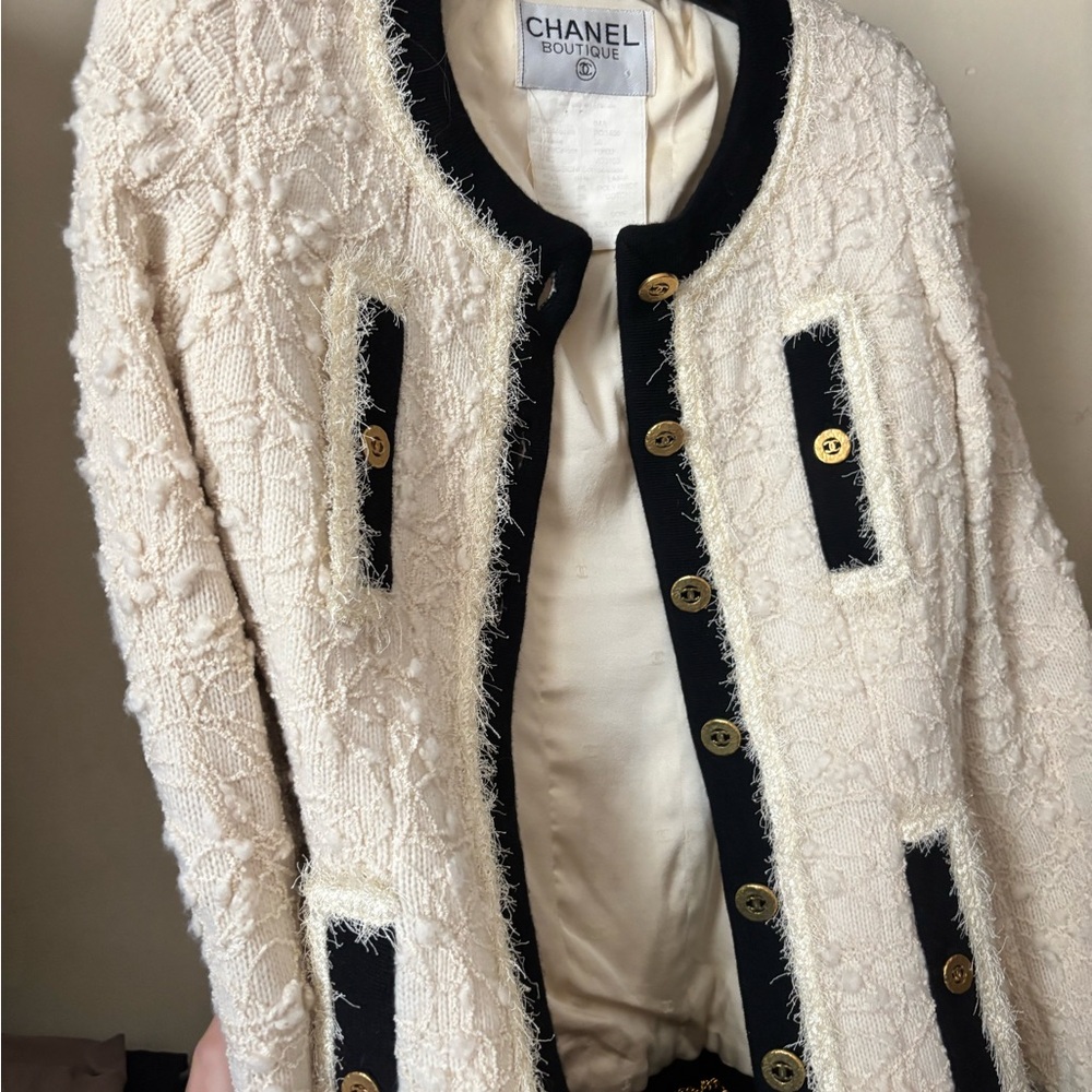 Chanel Women's Textured Cream and Black Blazer